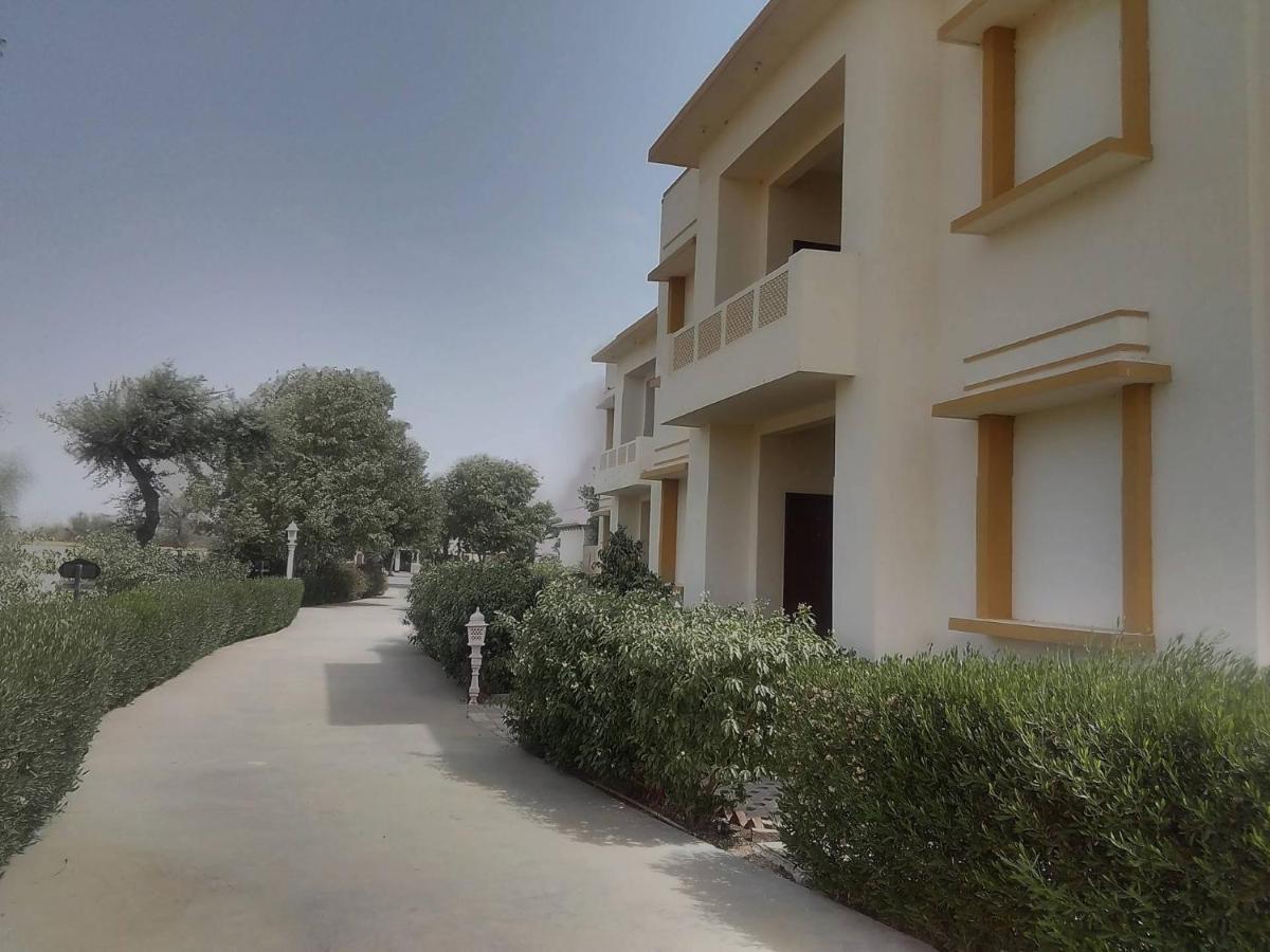 Neelkanth'S Bagar Inn Resort Jhunjhunu Buitenkant foto